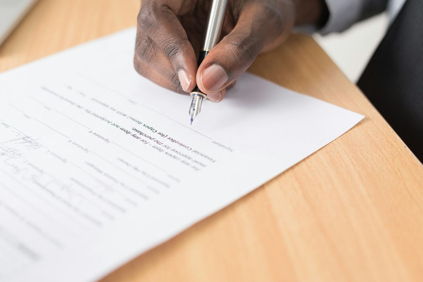 Signing a trademark filing